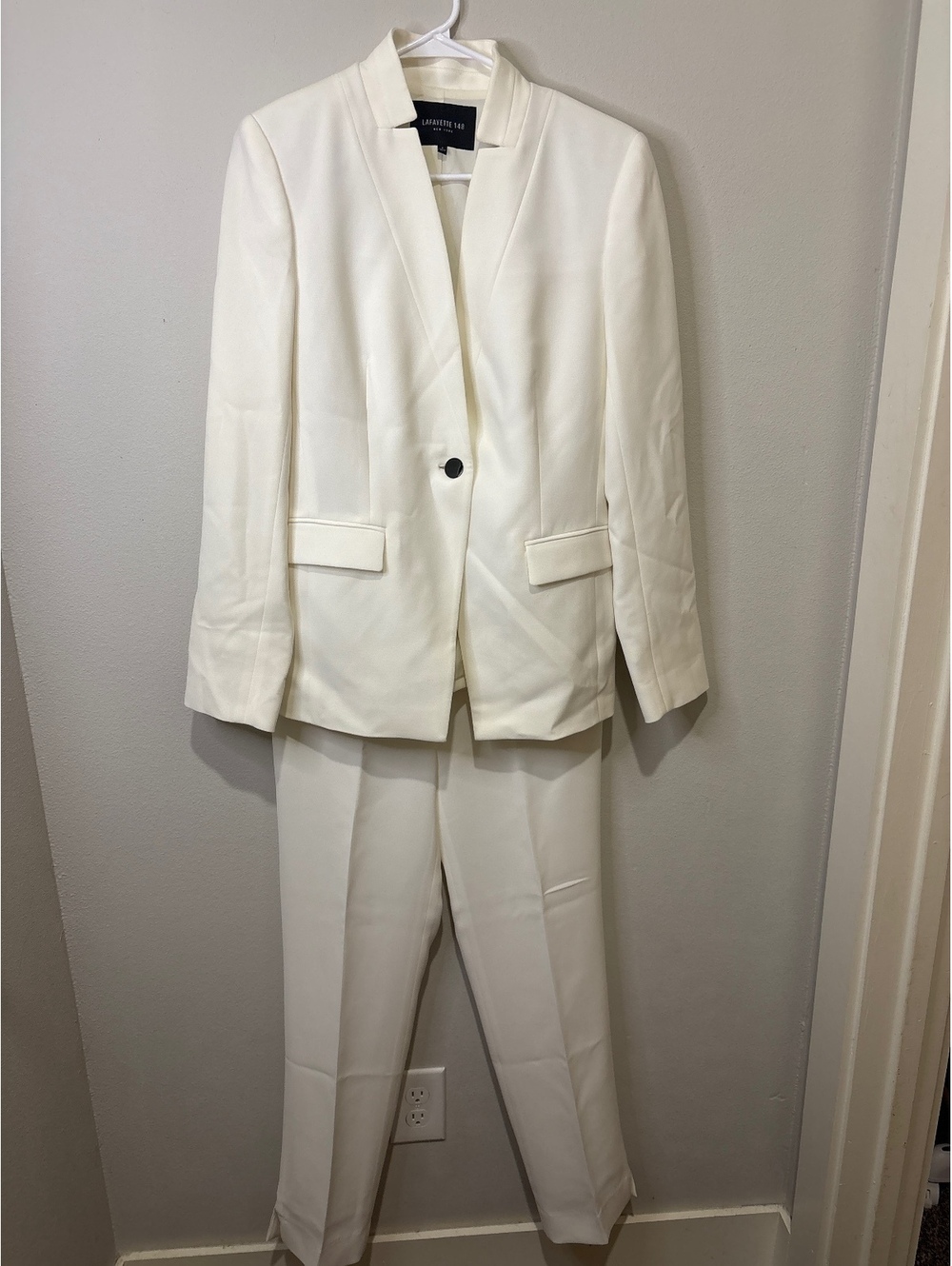 Lafayette 148 New York off White Suit Set - Blazer size 6 and Pants 4